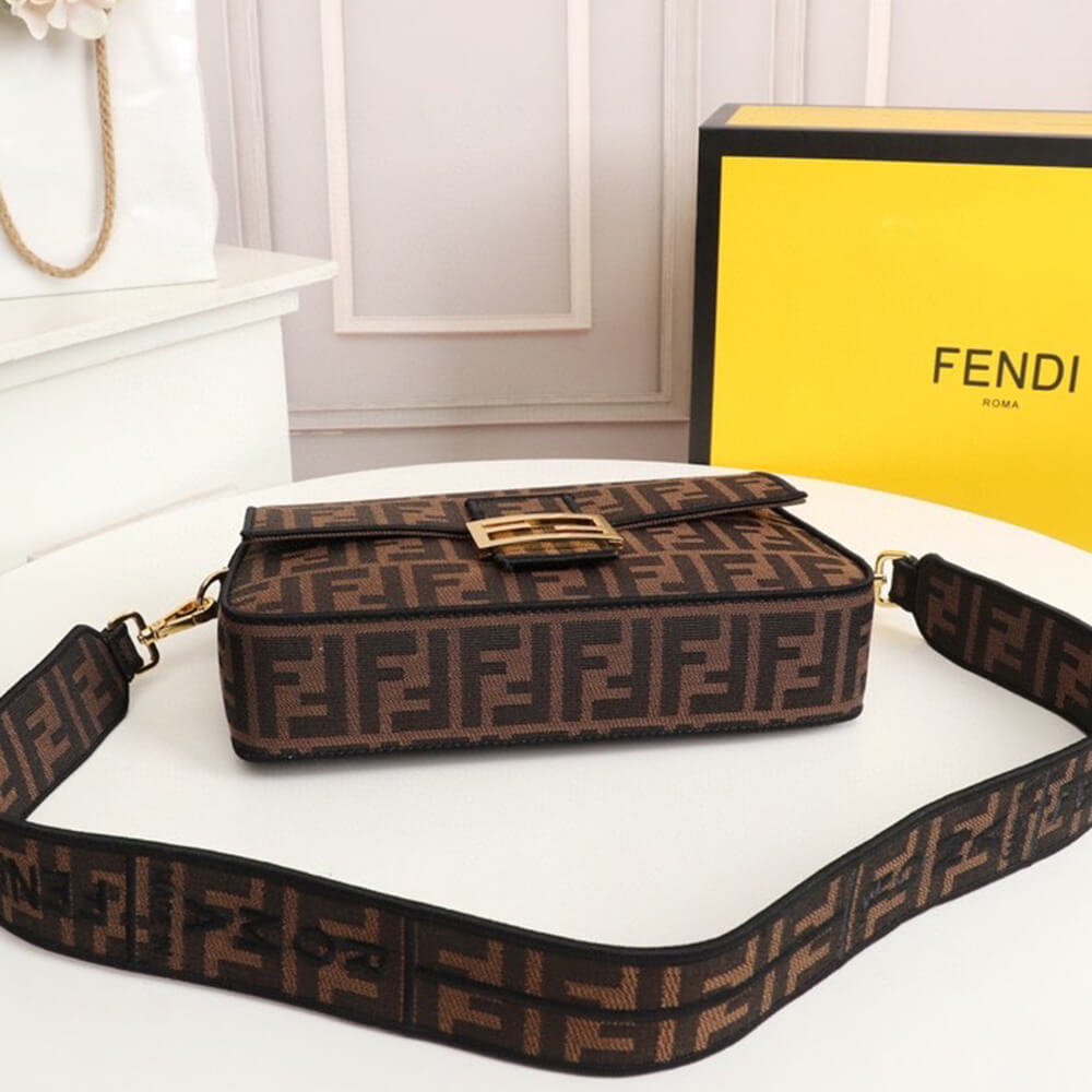 Fendi Baguette - Image 5