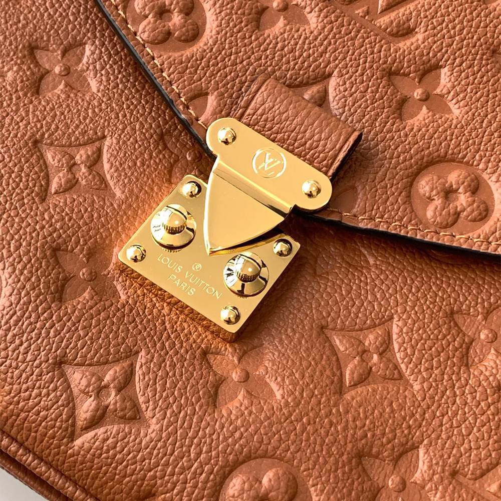 Alternative view of LV Pochette Métis