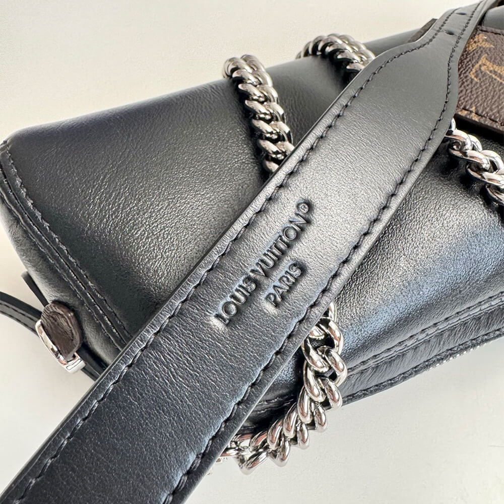 Alternative view of LV Pochette Vibe