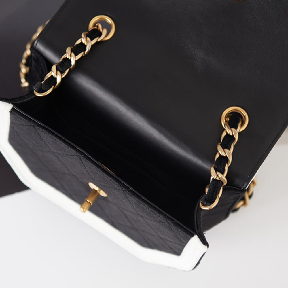 Alternative view of MINI FLAP BAG