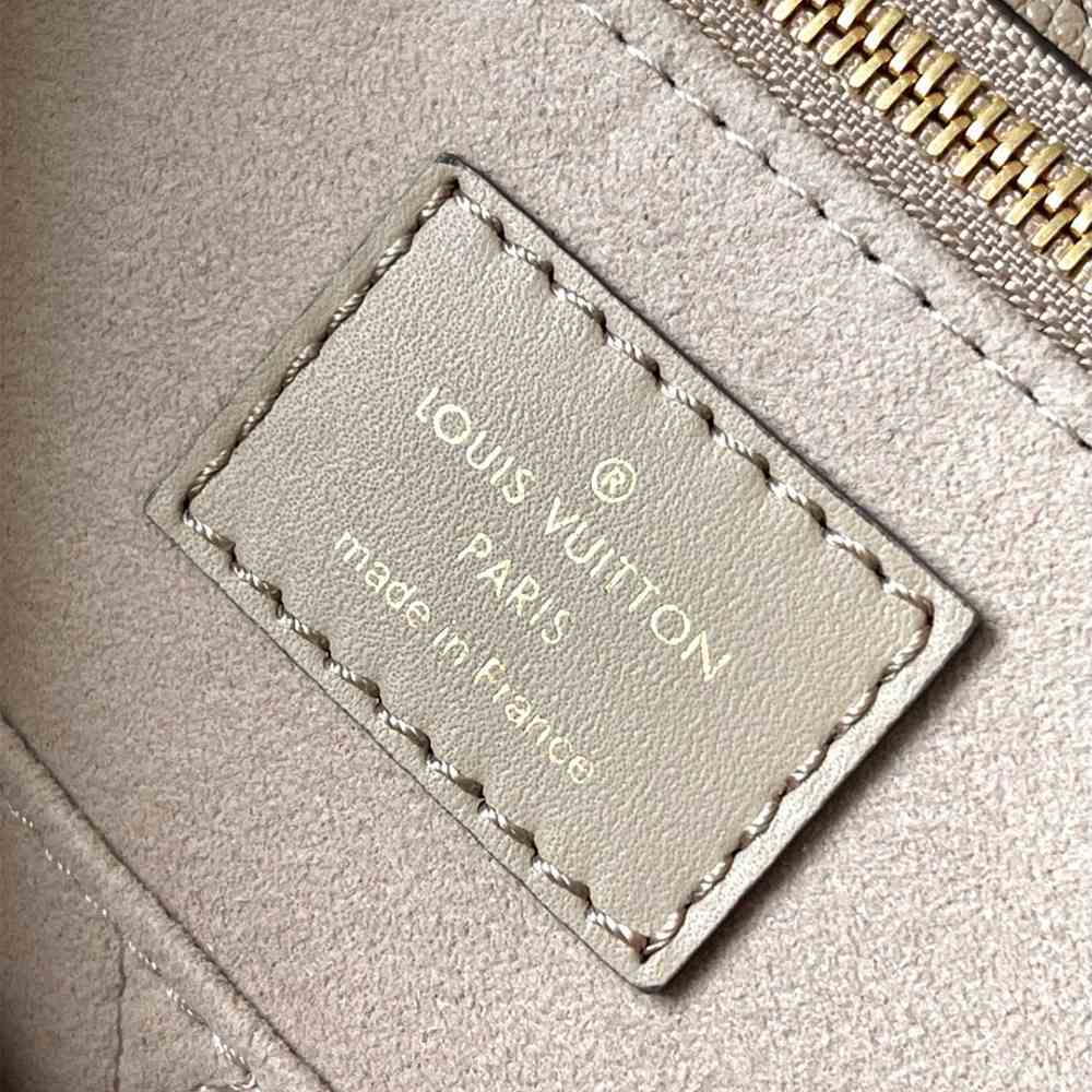 Alternative view of LV Onthego MM
