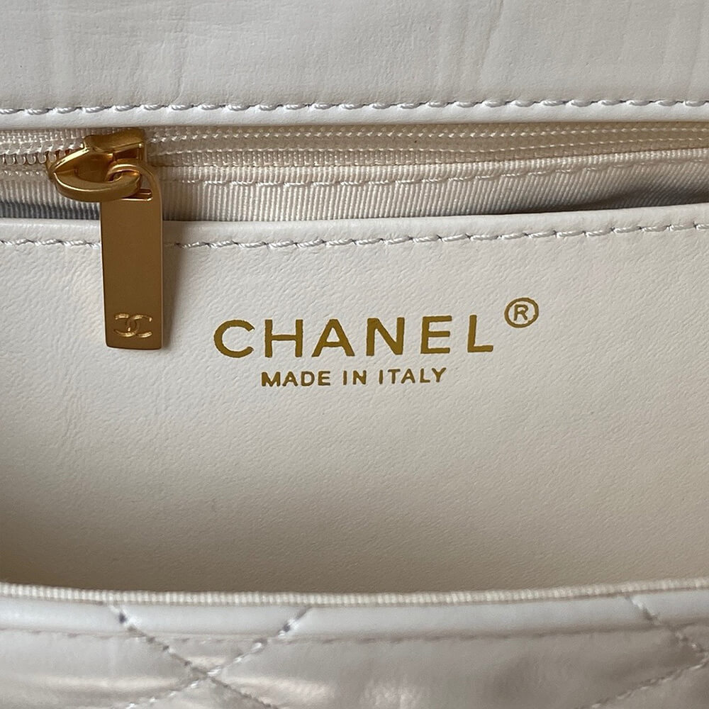 CHANEL MINI FLAP - Image 7