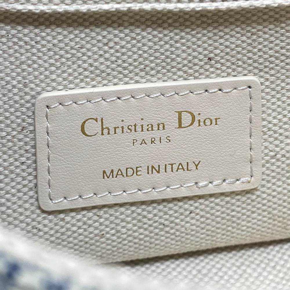 Dior Bobby East-West Bag - Image 6