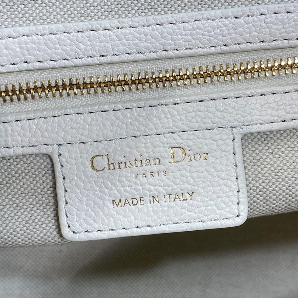Dior Medium Dior Voyage Bag(HIGH-END GRADE) - Image 5