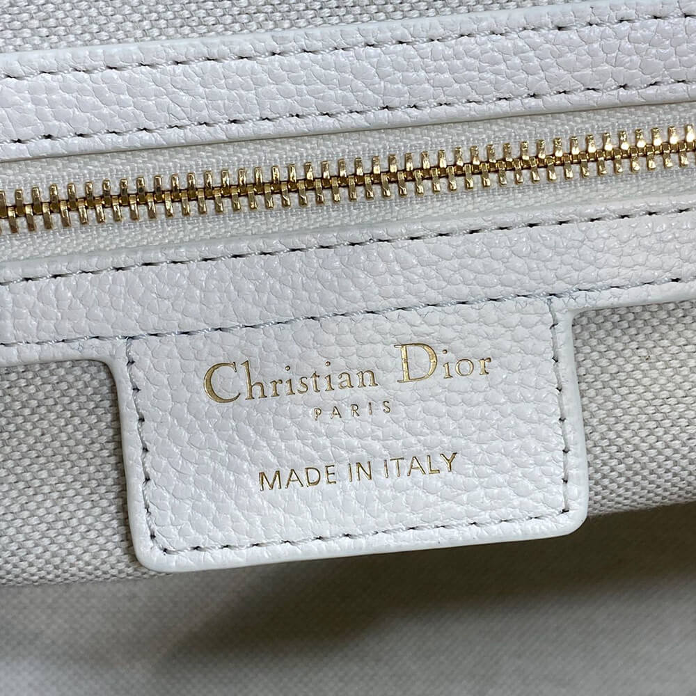 Dior Small Dior Voyage Bag(HIGH-END GRADE) - Image 8