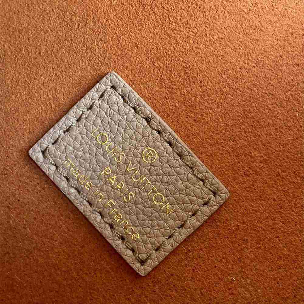 Alternative view of LV Low Key Hobo PM
