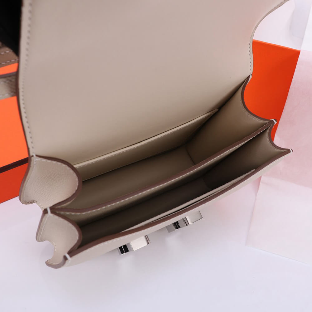 Alternative view of Hermes Constance 18