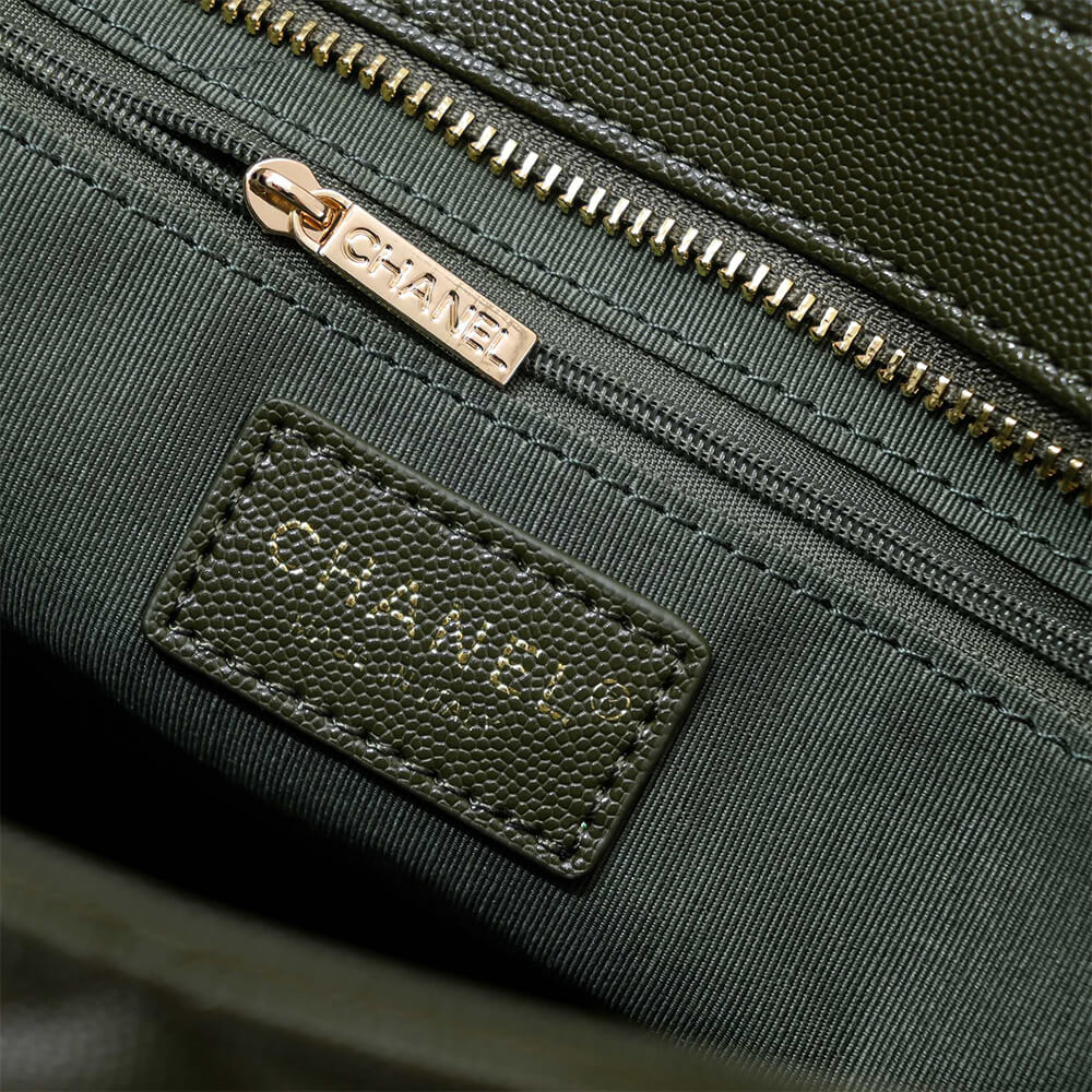 CHANEL Medallion Tote Bag - Image 5