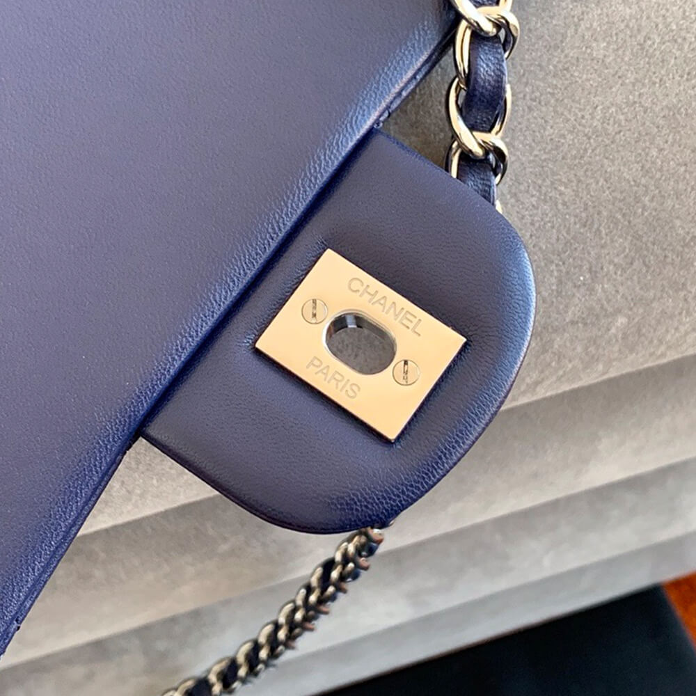 Alternative view of CHANEL CLASSIC 11.12 HANDBAG(high-end grade)