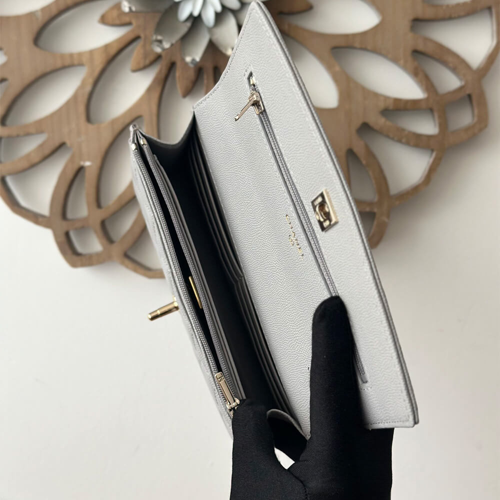 CHANEL Clutch With Chain(high-end grade) - Image 4