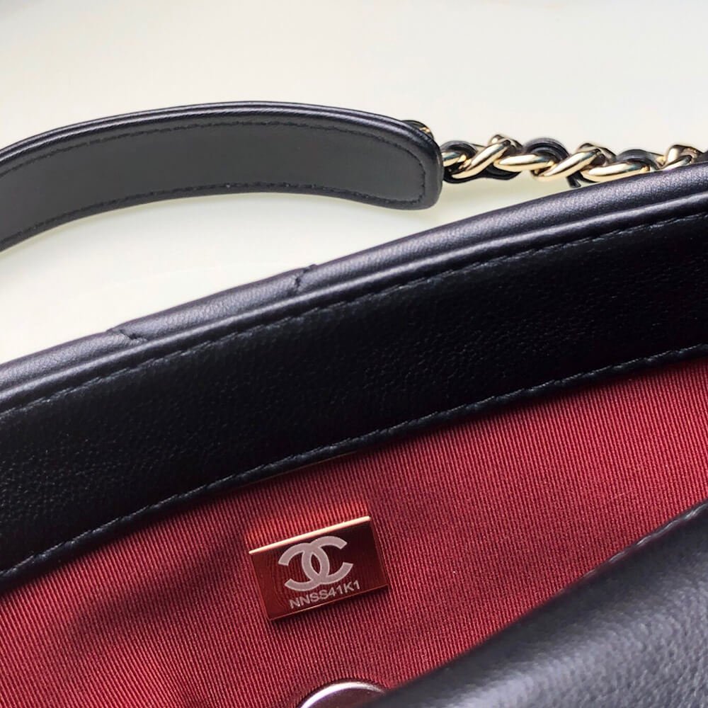 Alternative view of CHANEL 19 Handbag