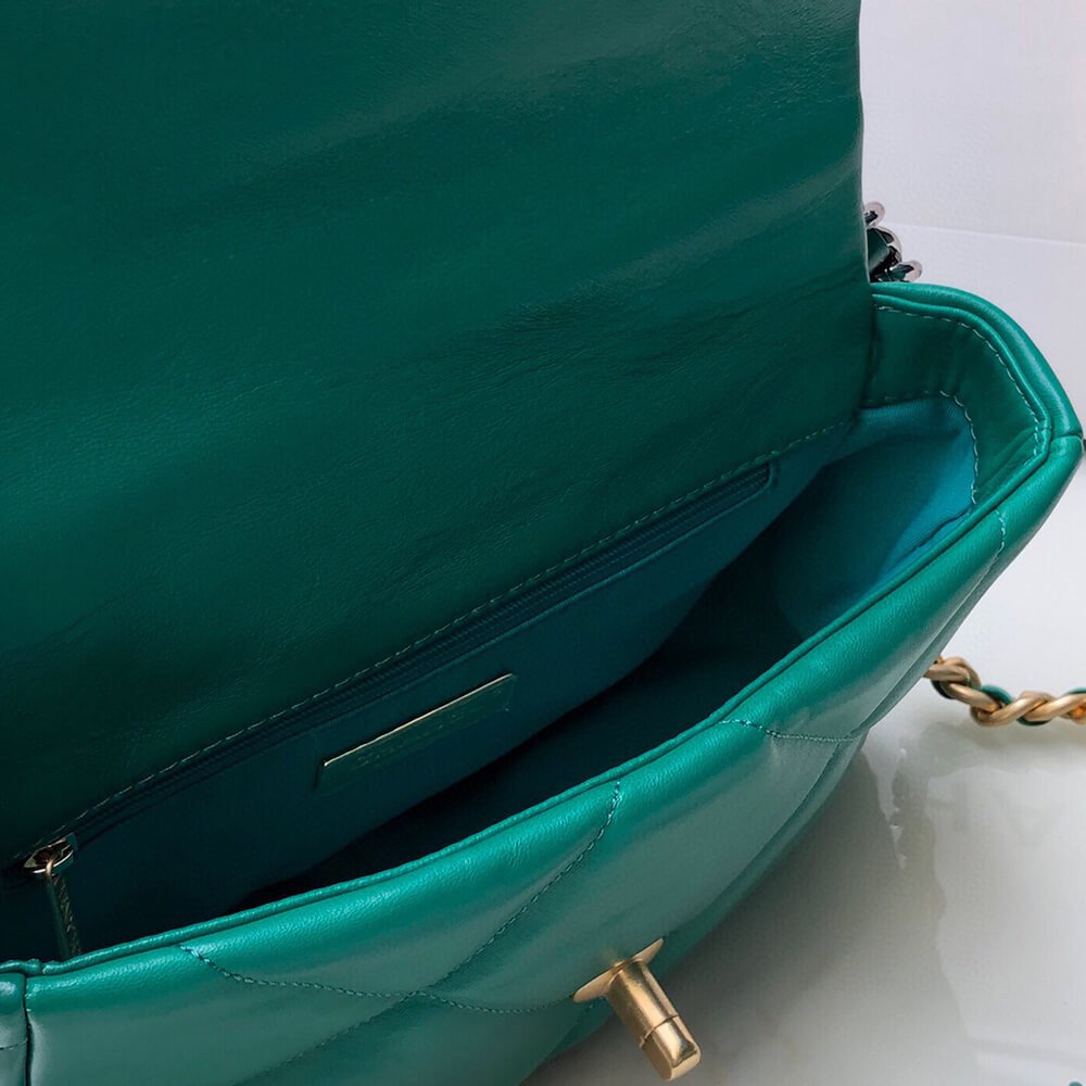 CHANEL 19 Handbag - Image 4
