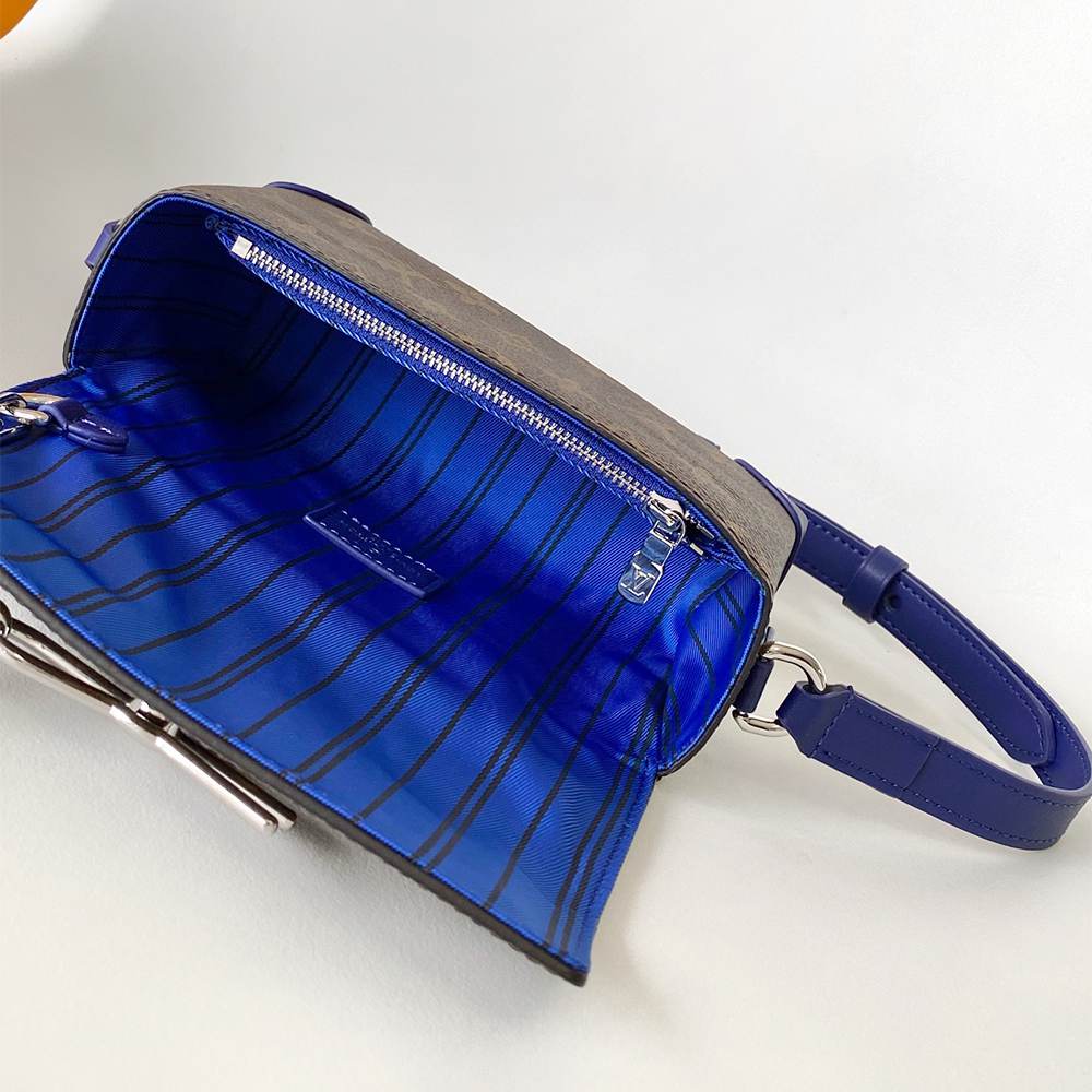LV Steamer Wearable Wallet - Image 4