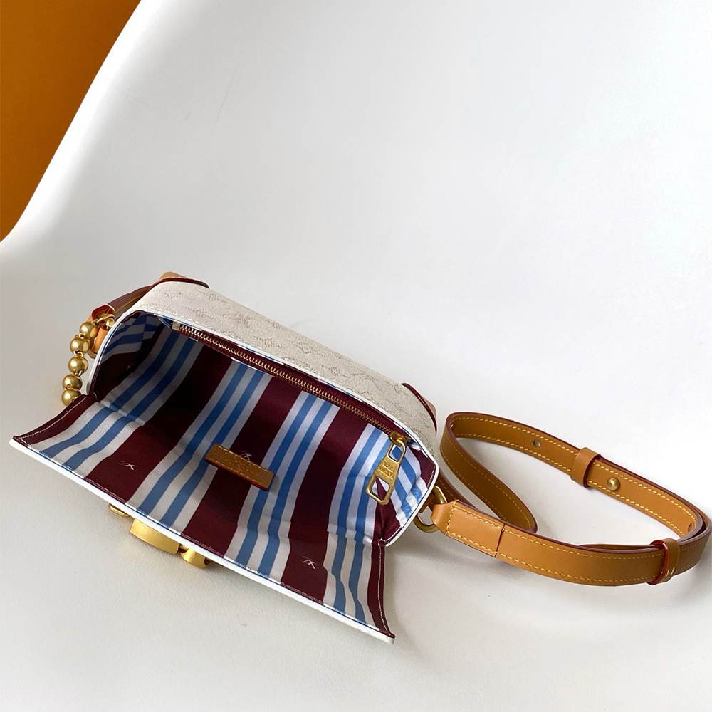 Alternative view of LV Steamer Wearable Wallet