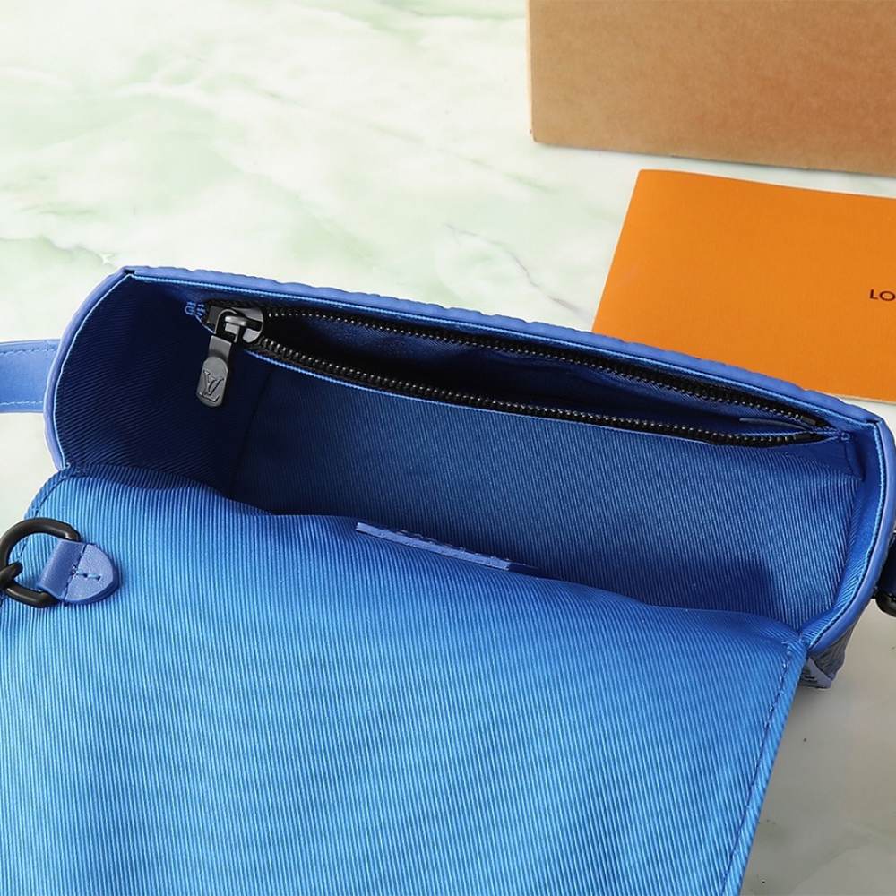 LV Steamer Wearable Wallet - Image 5