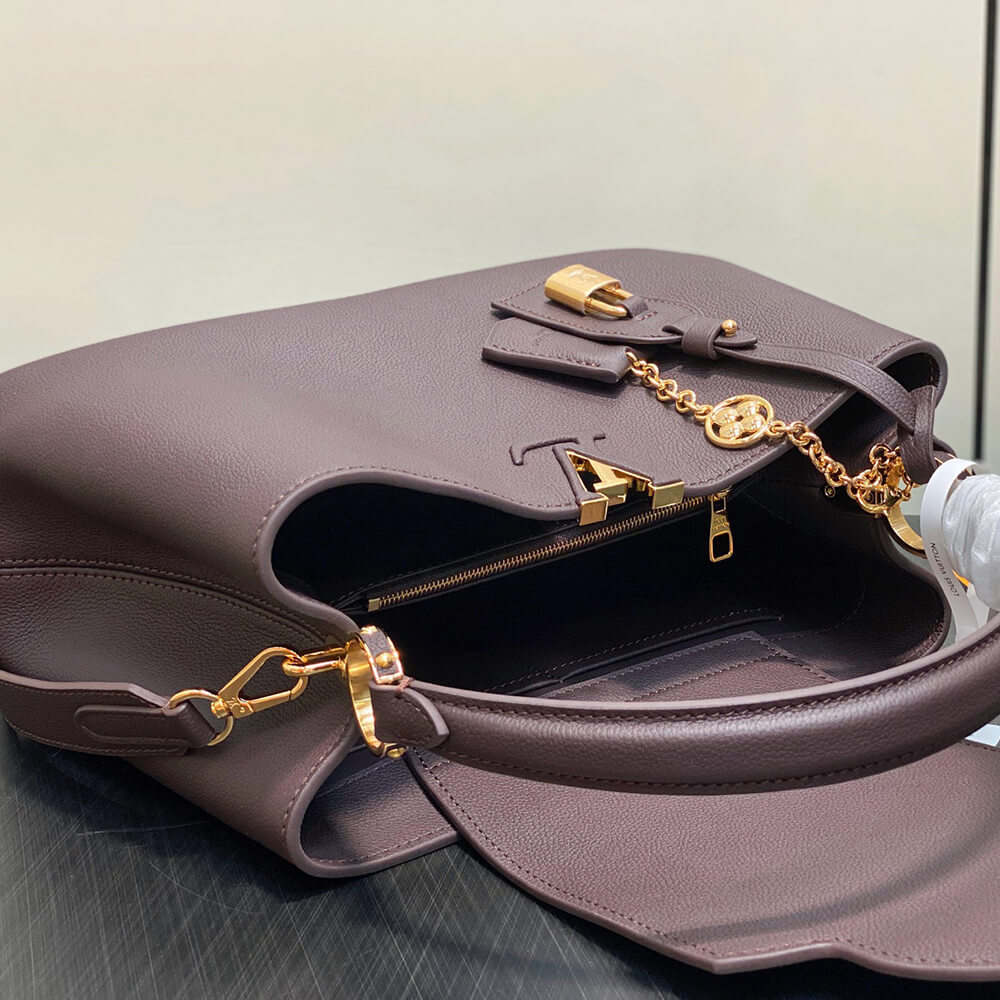 LV Capucines MM Souple(HIGH-END GRADE) - Image 4