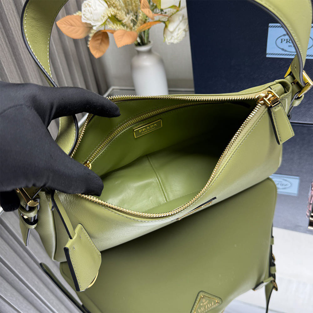 Prada Aimee medium leather shoulder bag - Image 4