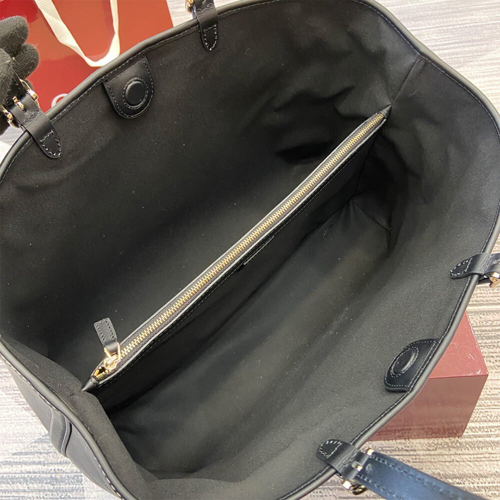 Alternative view of GG Emblem large tote bag