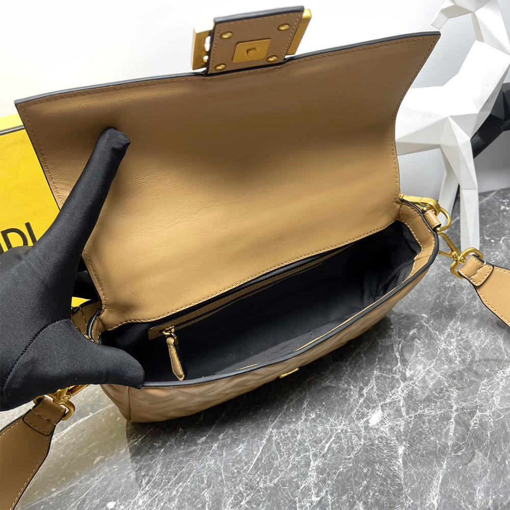 Fendi Baguette - Image 4