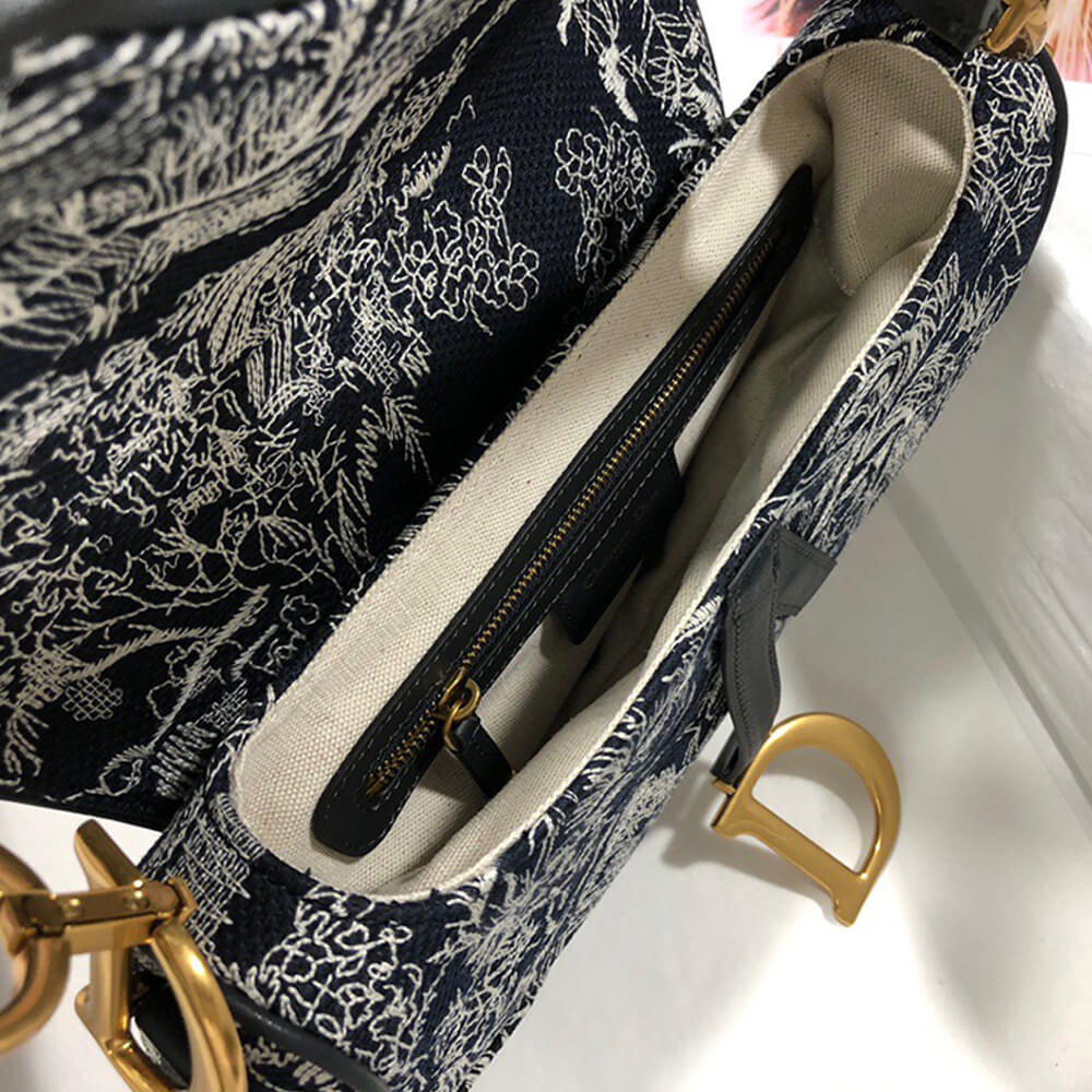 Dior SADDLE BAG - Image 7