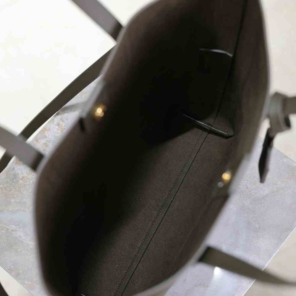 YSL SHOPPING SAINT LAURENT TOY IN LEATHER - Image 4