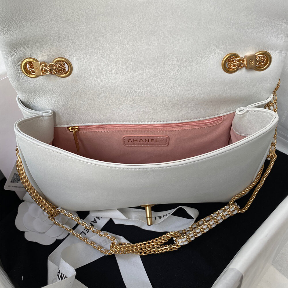 CHANEL FLAP BAG - Image 3