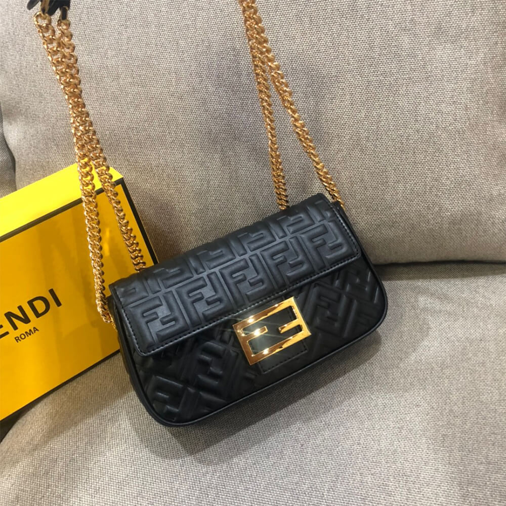 Alternative view of Fendi Baguette Chain Midi