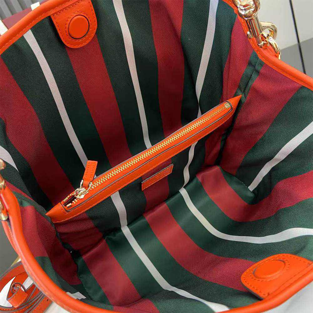 GG Emblem medium bucket bag - Image 5