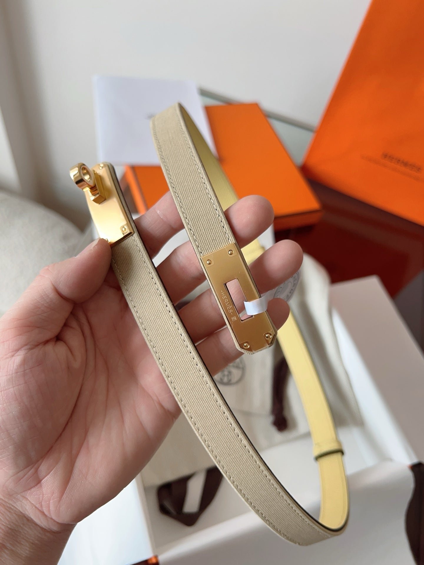 HERMES Beige Kelly Strap - Image 6