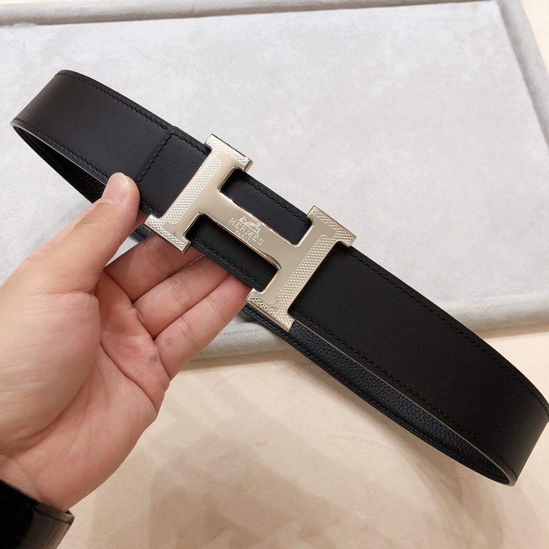 Alternative view of HM H D'ANCRE BELT BUCKLE & REVERSIBLE BLACK LEATHER STRAP 38 MM SILVER HARDWARE