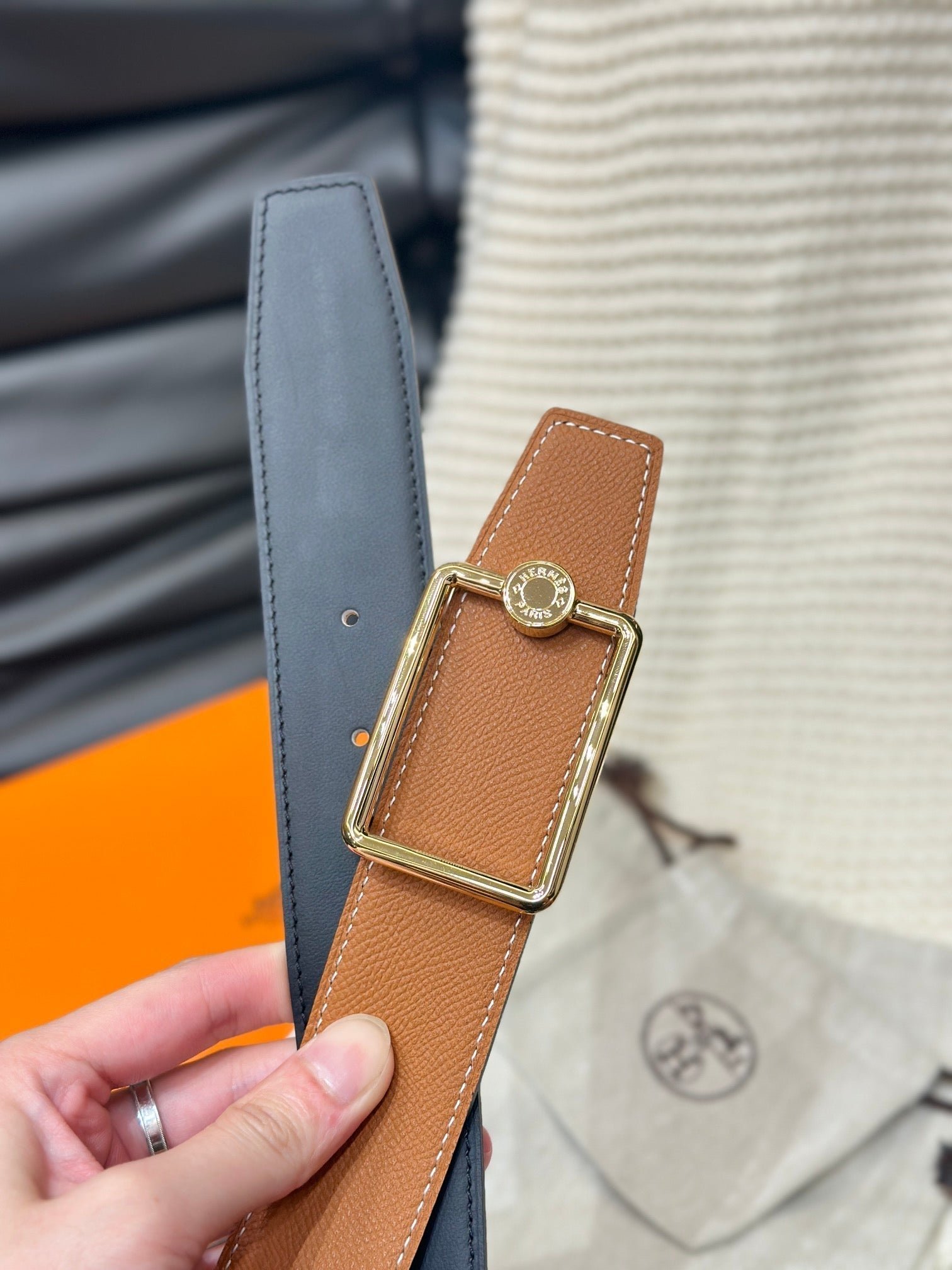 HERMES Tan Lock Gold Strap - Image 4