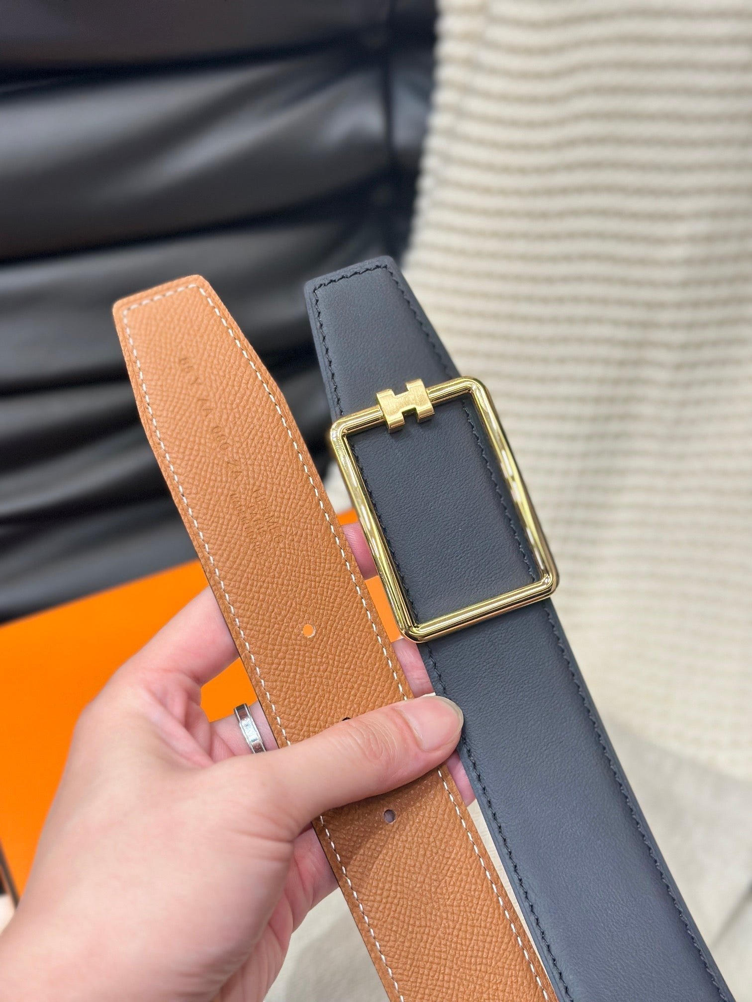HERMES Tan Lock Gold Strap - Image 5