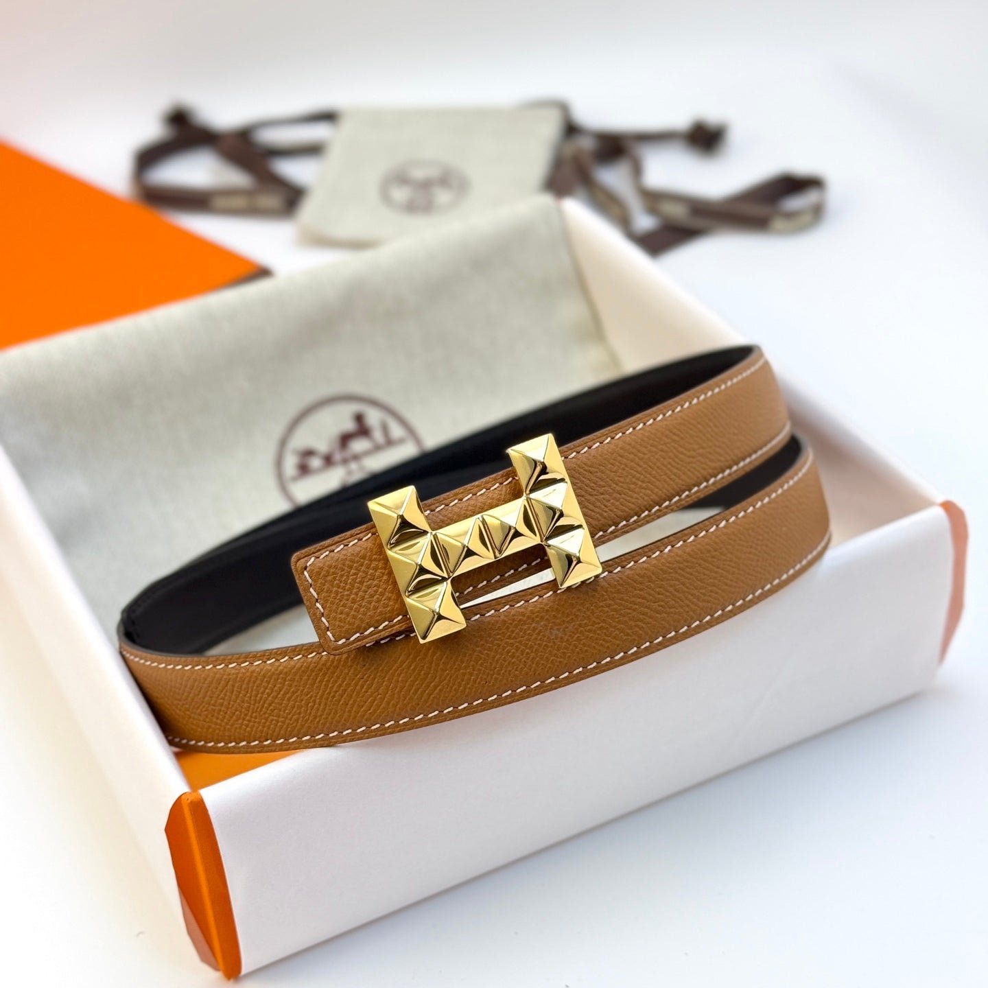 Alternative view of HM Infini Reversible Belt 24mm Brown Epsom Gold Buckle