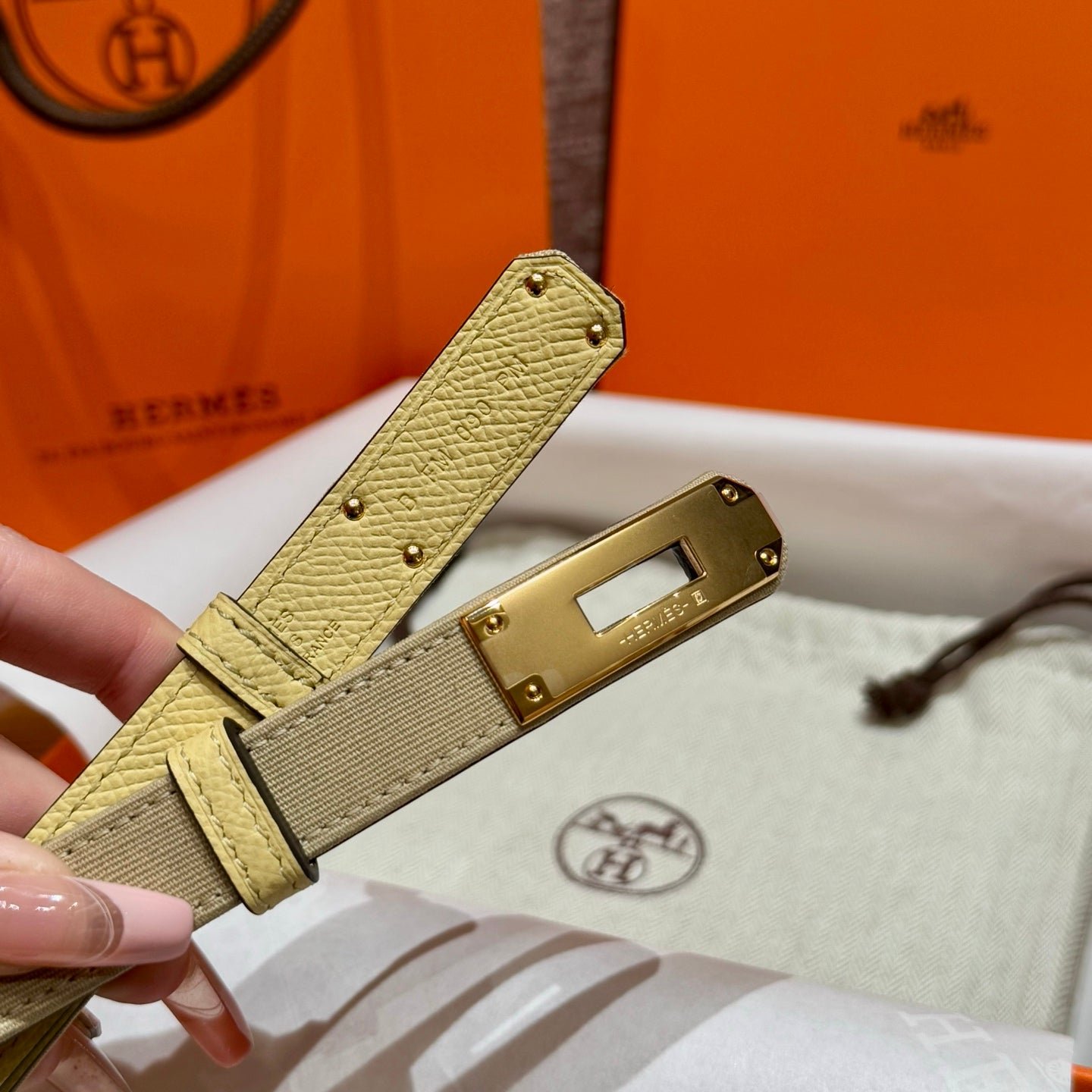 HM Kelly Belt 18mm Beige Canvas Epsom Leather Gold Buckle - Image 4