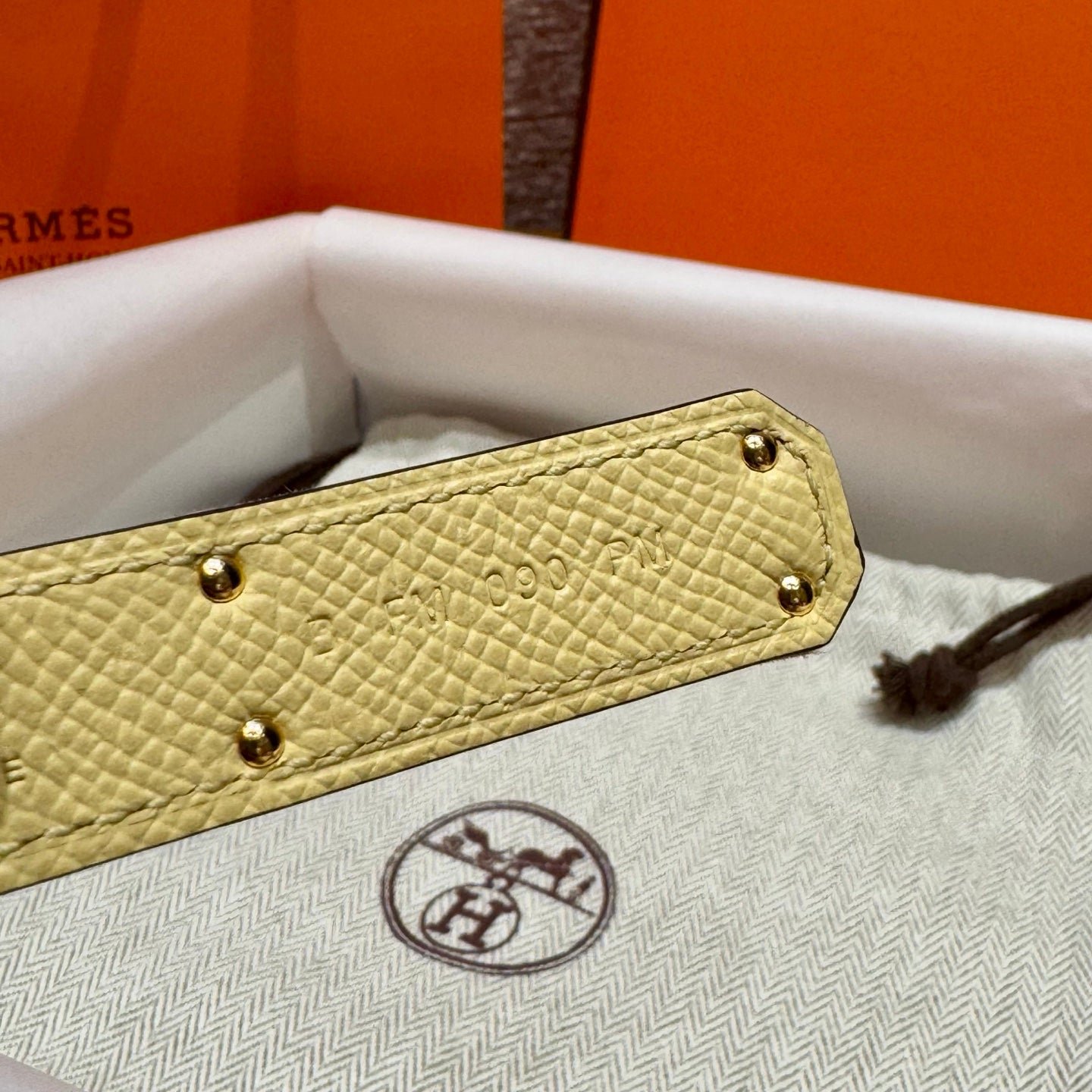 HM Kelly Belt 18mm Beige Canvas Epsom Leather Gold Buckle - Image 6