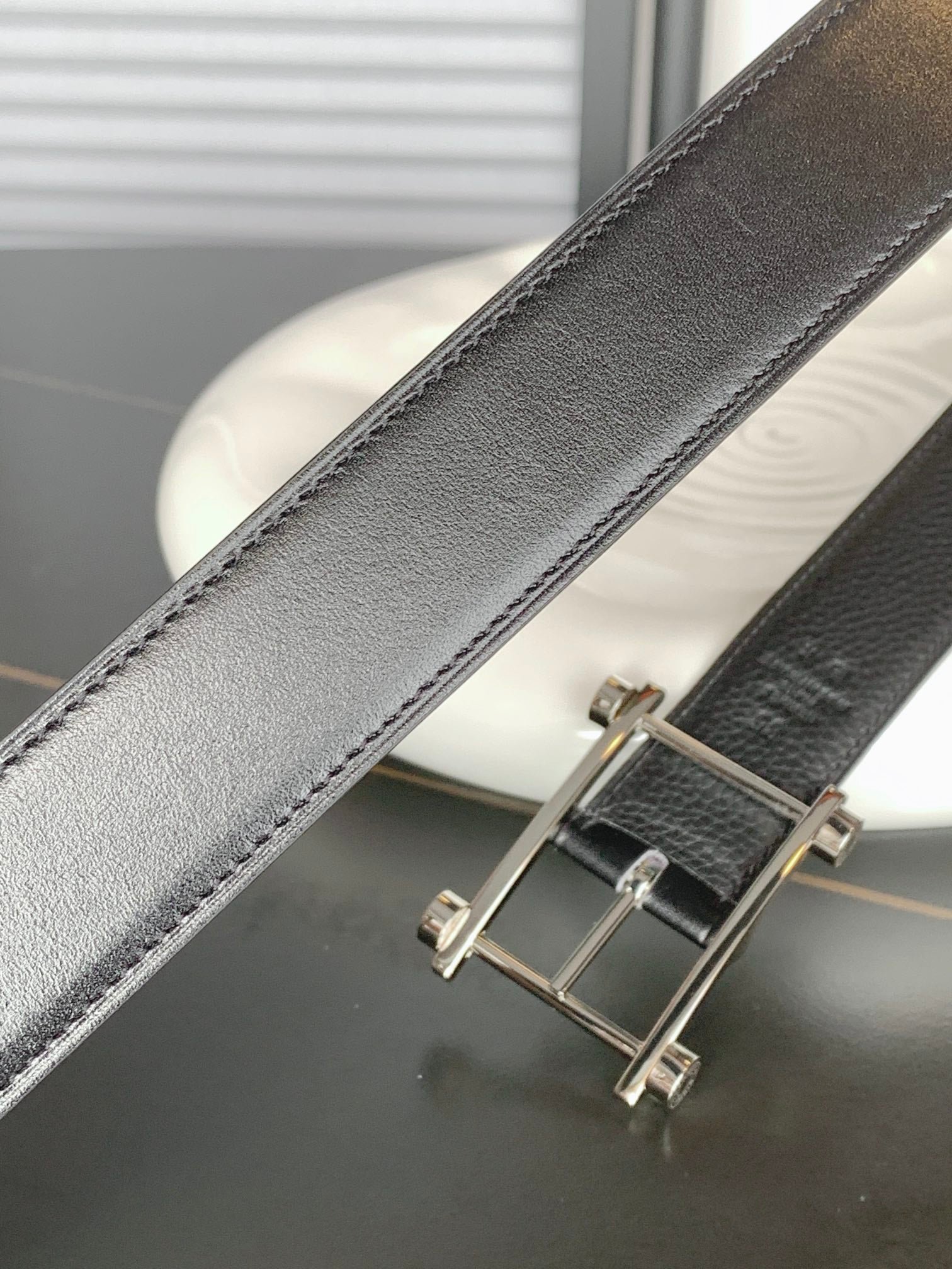 HM REVERSIBLE BLACK LEATHER STRAP 32 MM SILVER HARDWARE - Image 4