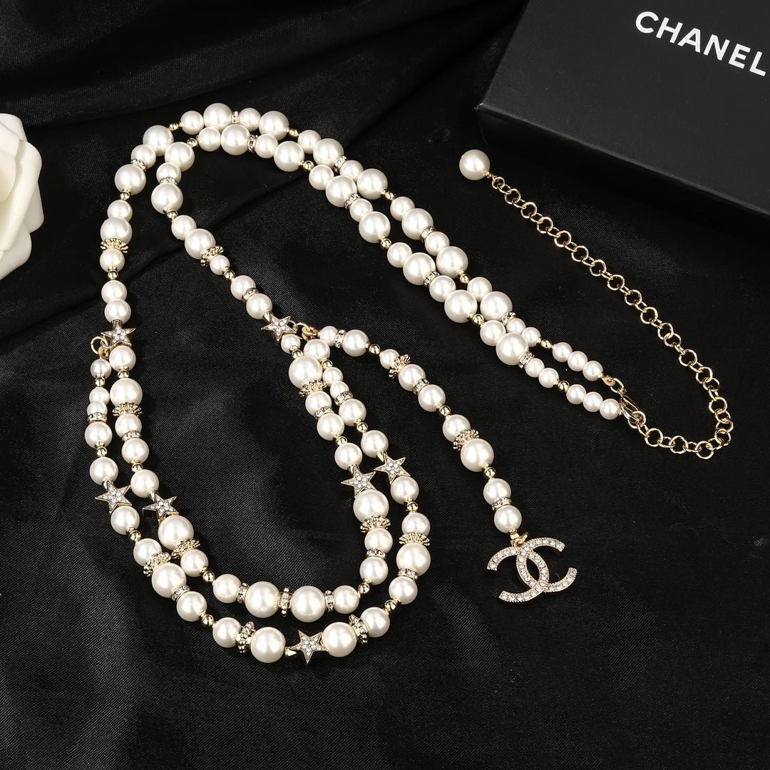 Chanel Gradient Pearl Logo Chain - Image 2