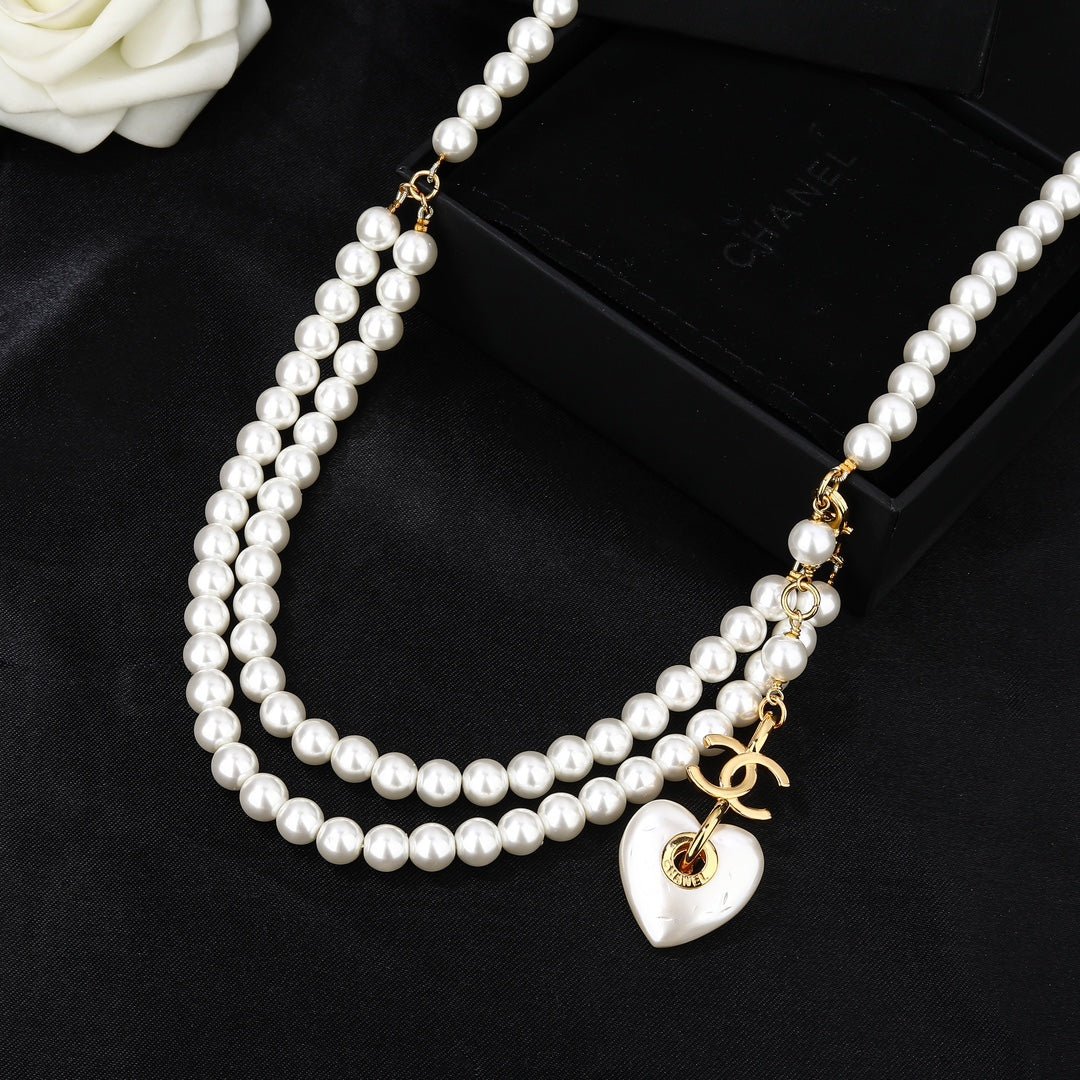 Chanel Pearl Heart Chain Belt - Image 3