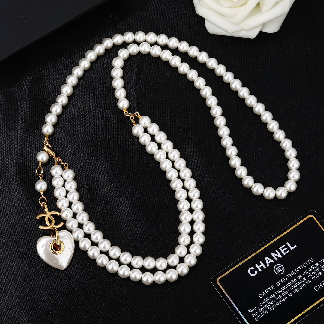 Chanel Pearl Heart Chain Belt - Image 2