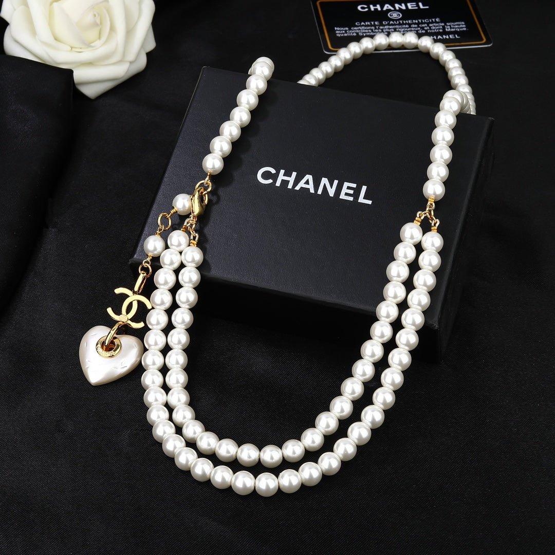 Chanel Pearl Heart Chain Belt - Image 8