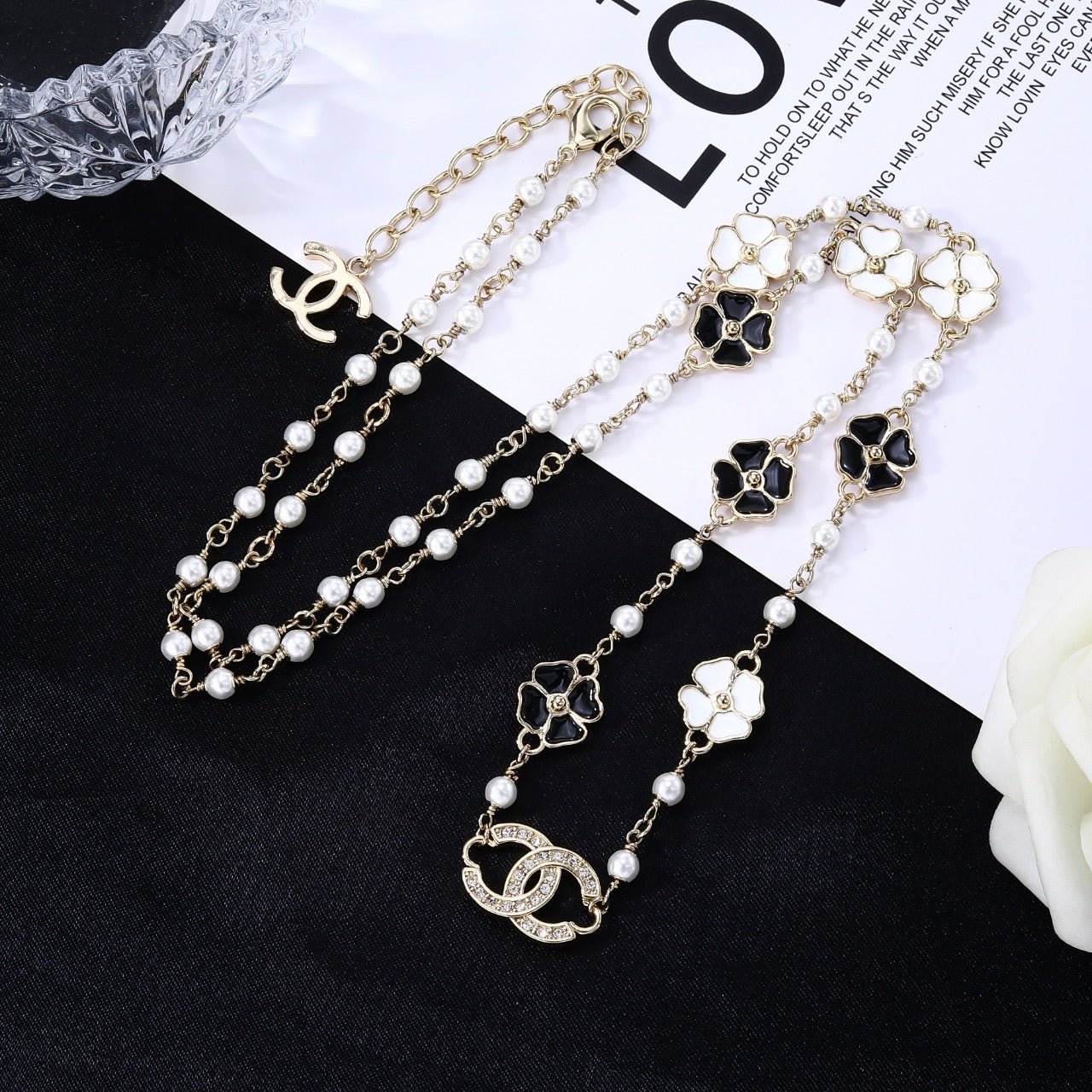 Chanel Pearl Camellia Chain - Image 8