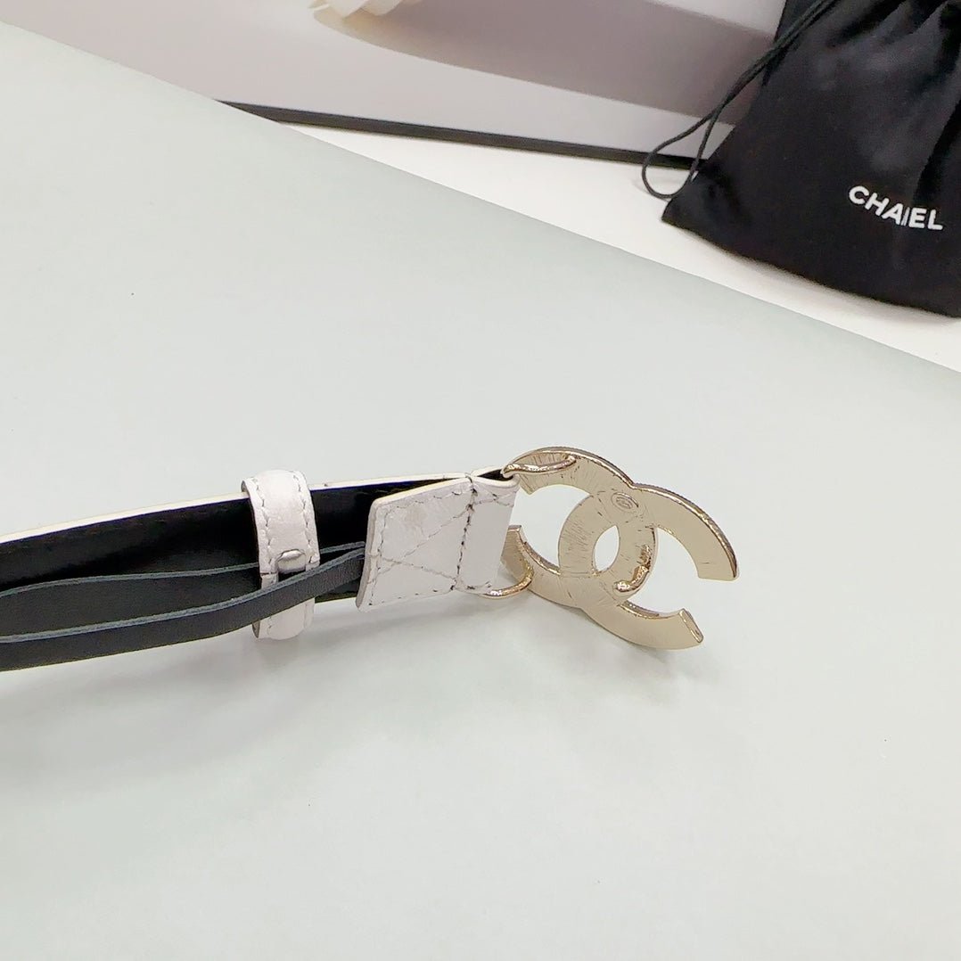 Chanel White Quilted Crystal Belt - Image 7