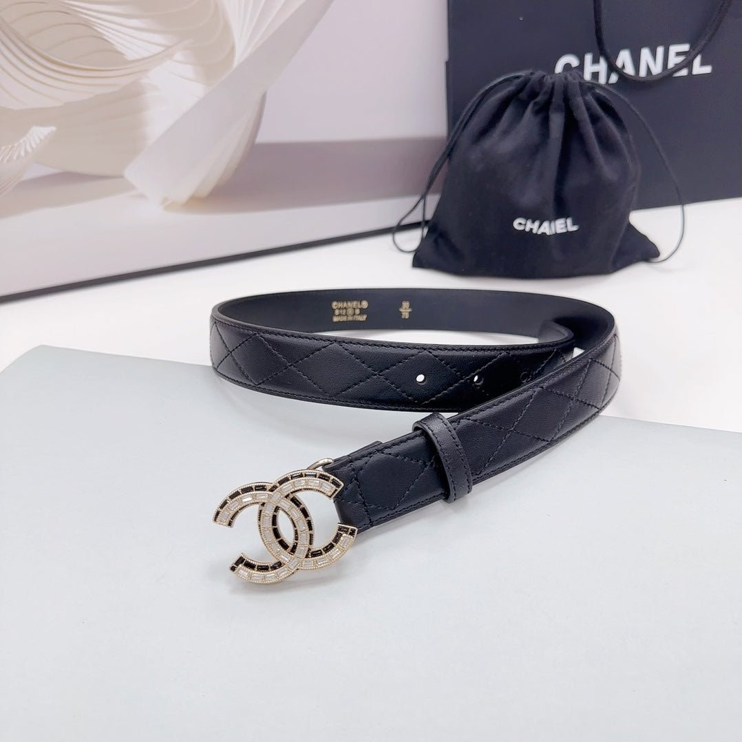 Chanel Black Quilted Pearl - Image 5