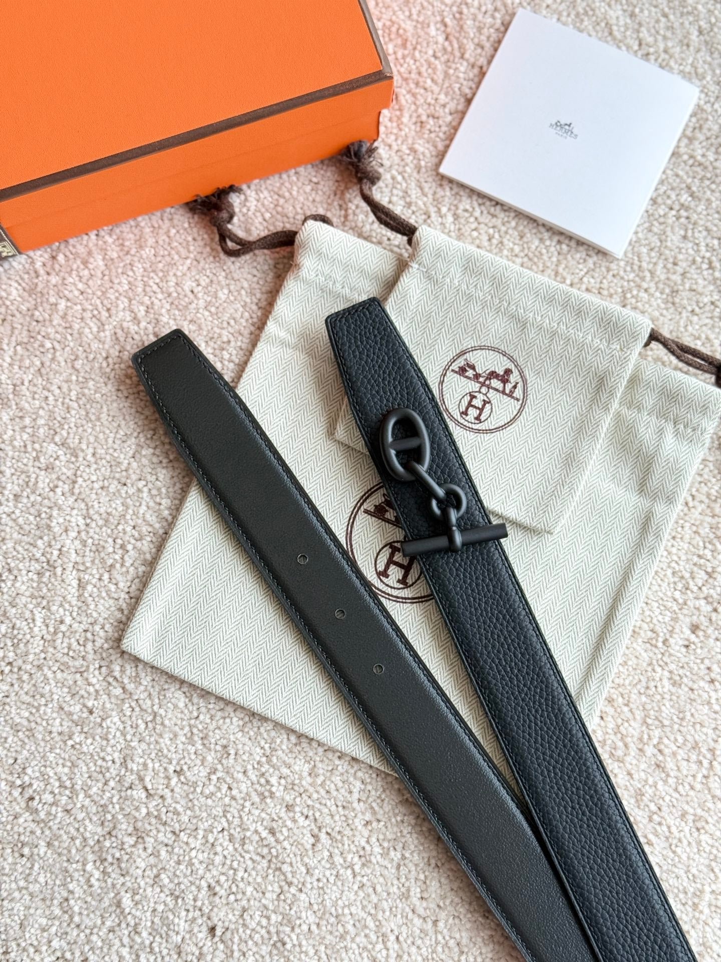 Hermes Black Matte Toggle - Image 5