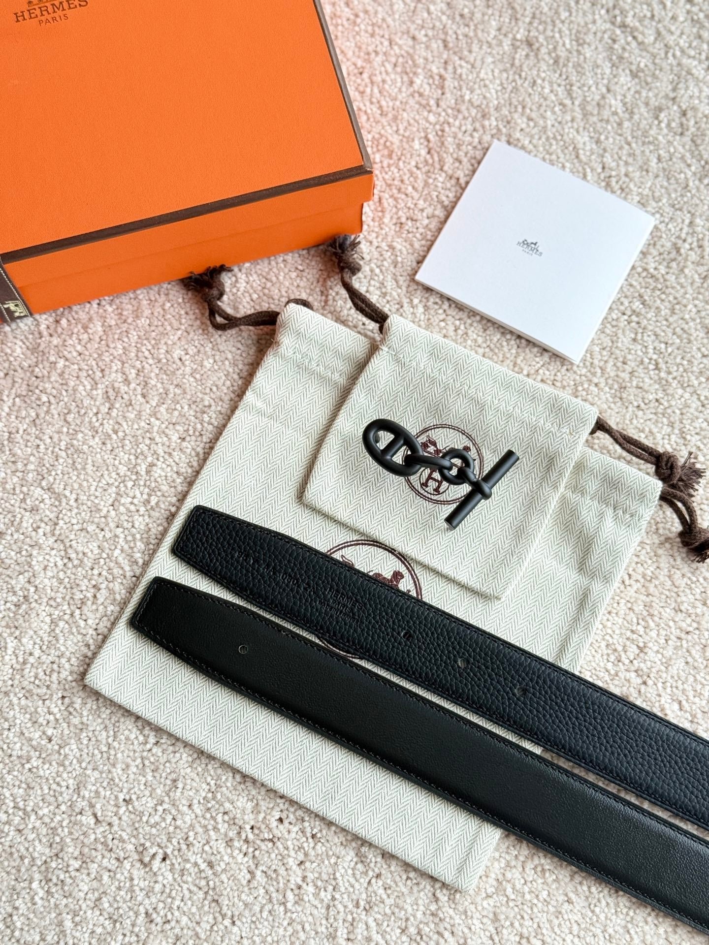 Hermes Black Matte Toggle - Image 4