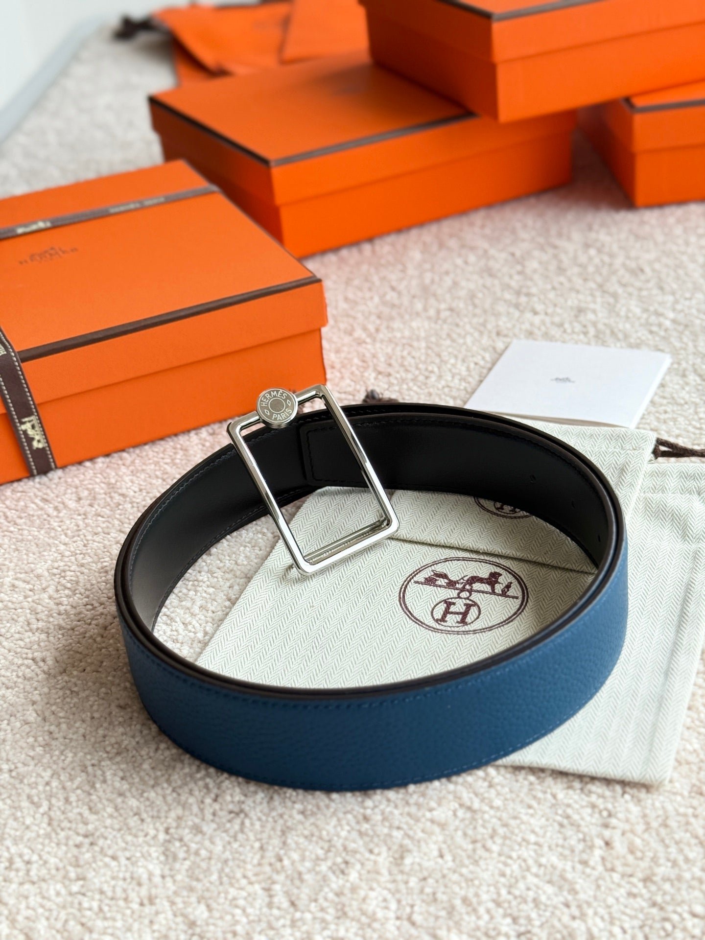 Hermes Navy Silver Square - Image 6