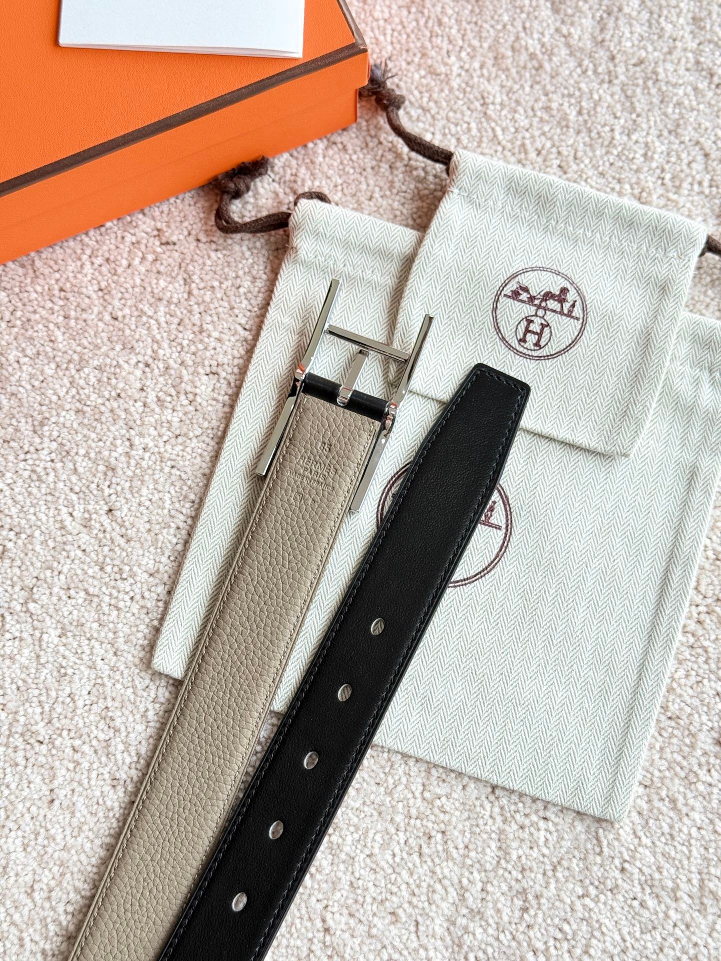 Alternative view of HM Silver Quentin Reversible 32mm Belt Black Beige Leather 188085