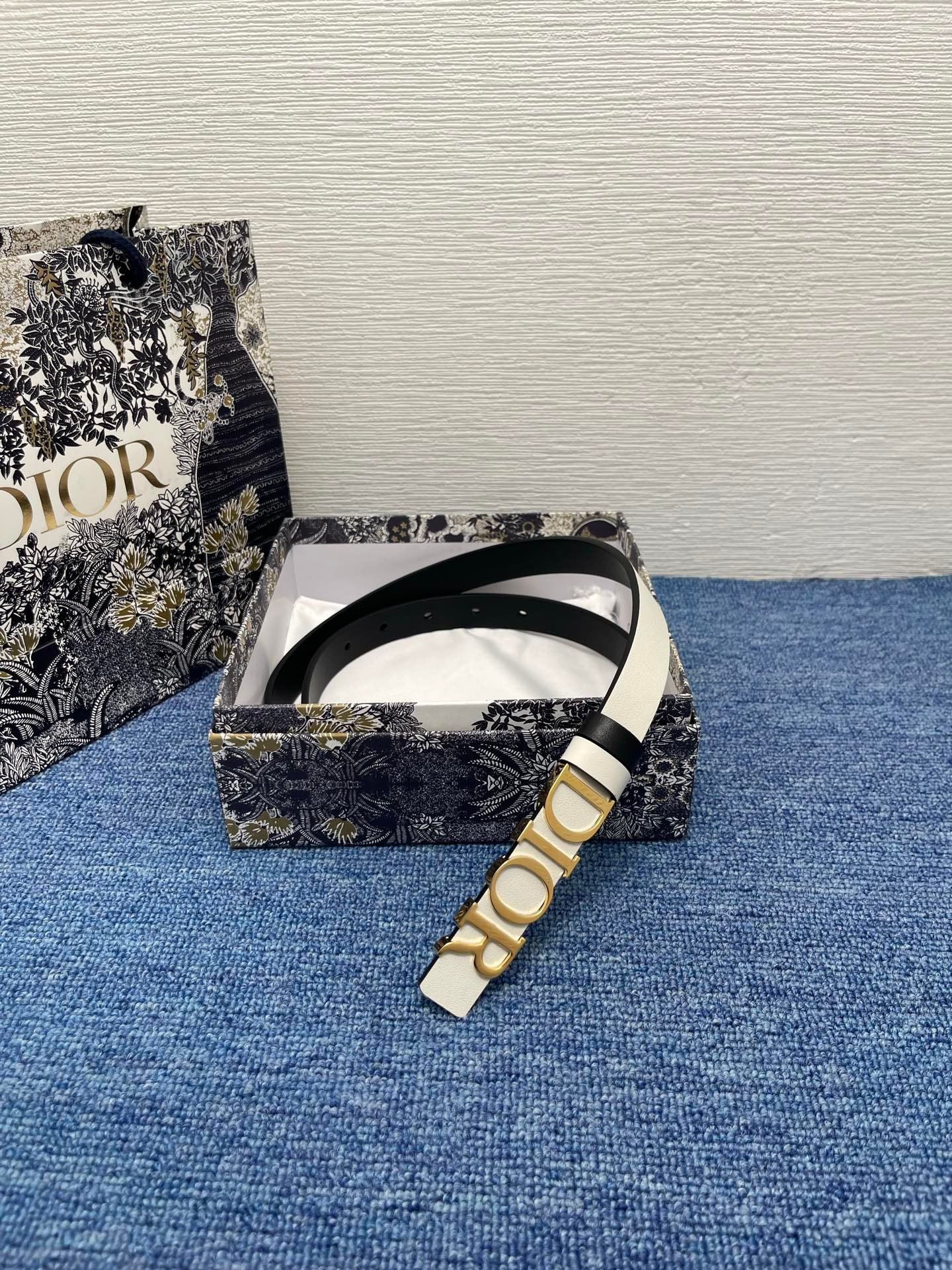 Dior Calfskin Gold Logo Buckle Belt - Image 3