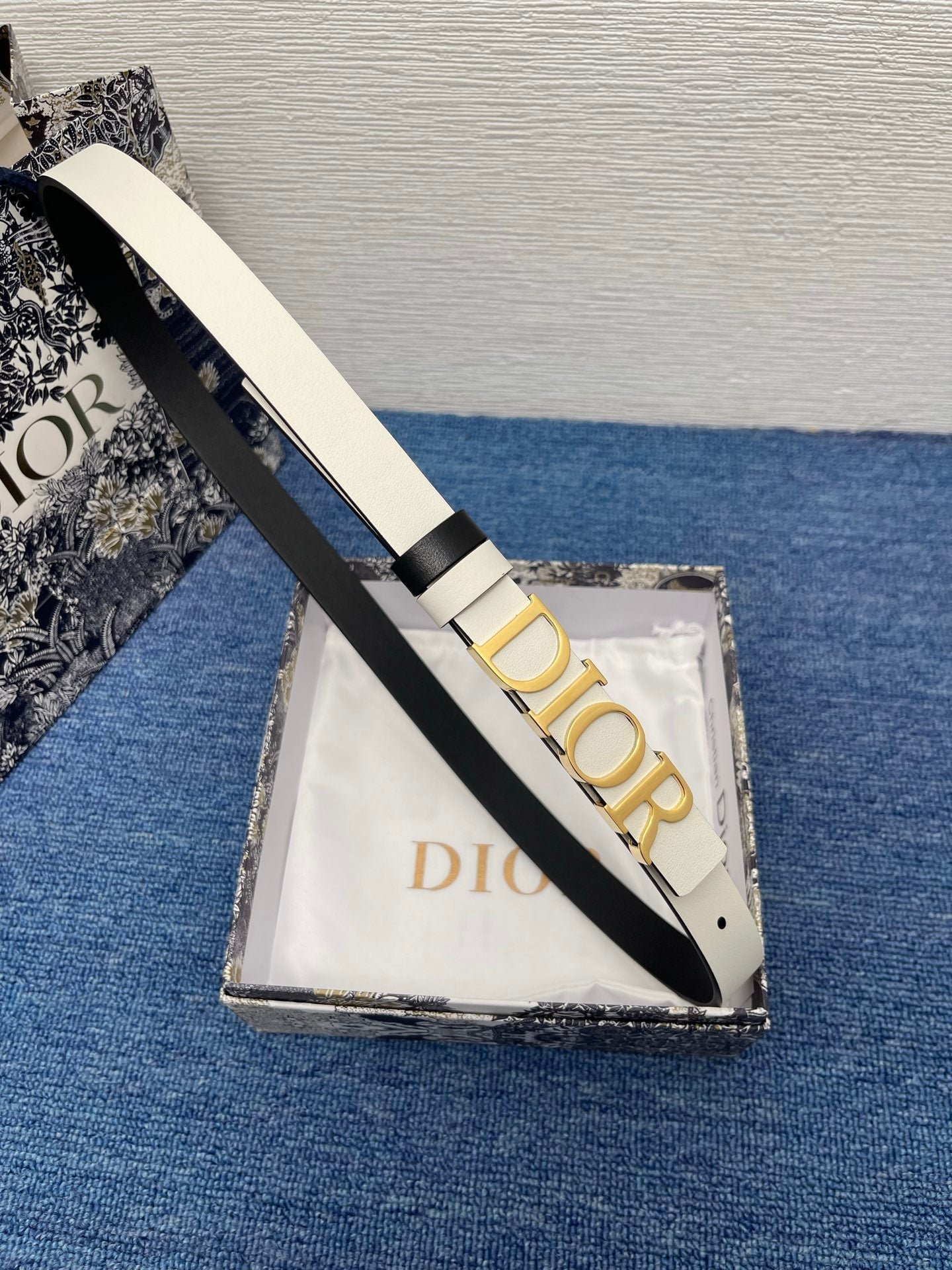 Dior Calfskin Gold Logo Buckle Belt - Image 5