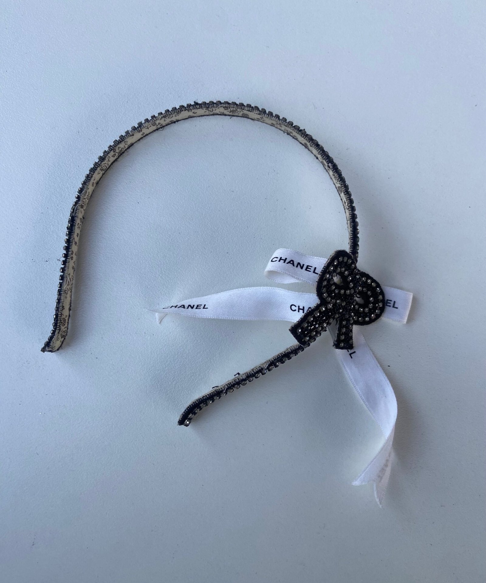 How Chanel ribbon headband